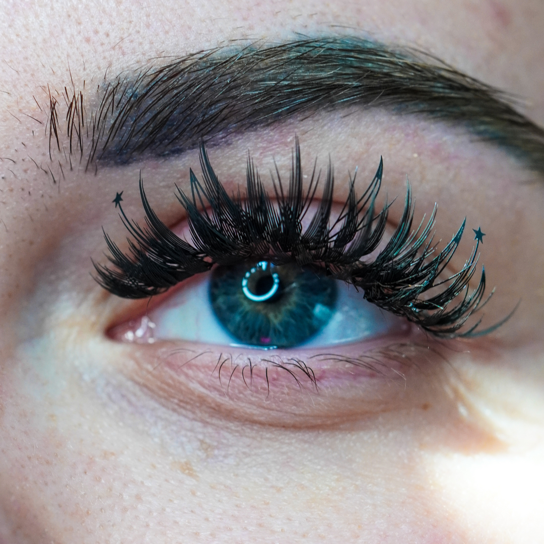 Sculpted Lashes